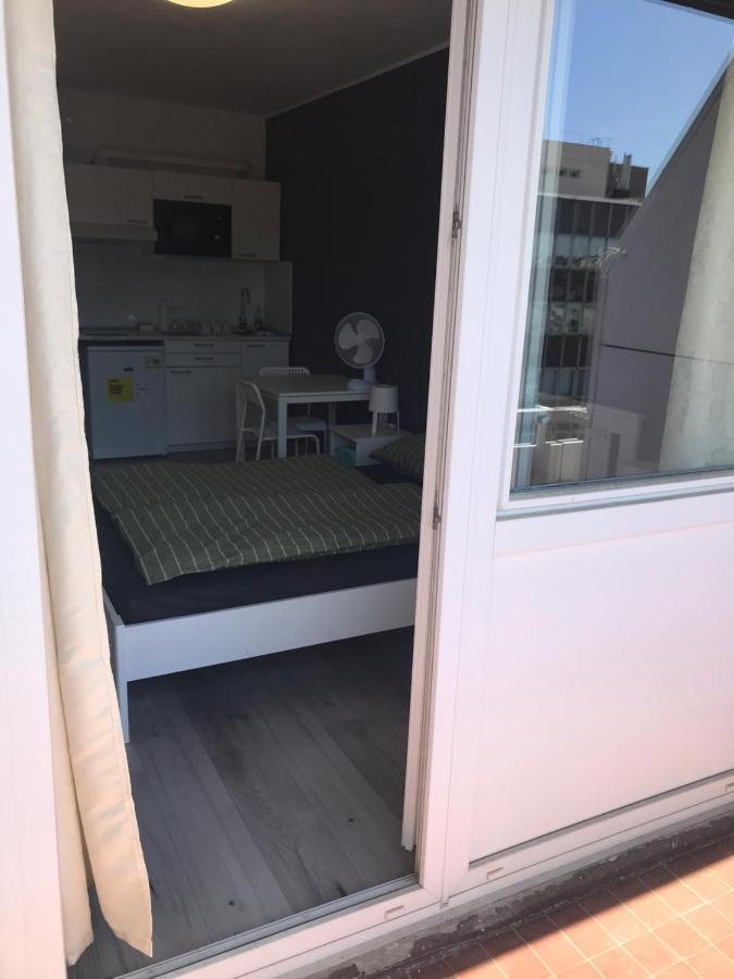 Roland Apartment Westnd Будапеща Екстериор снимка